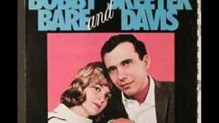 Bobby Bare amp Skeeter Davis  In The Misty Moonlight [upl. by Tiena]