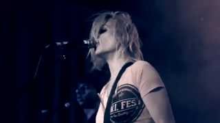 Brody Dalle  Dont Mess With Me Live [upl. by Sherrill750]