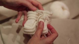 Babyschuhe stricken [upl. by Acissaj]