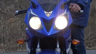 Daelim Roadwin 125R  Walkaround and startup [upl. by Kara-Lynn998]