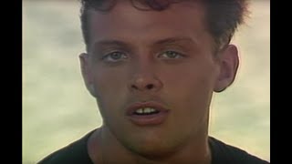 Luis Miguel  Tengo Todo Excepto a Tiquot Video Oficial [upl. by Lowry]