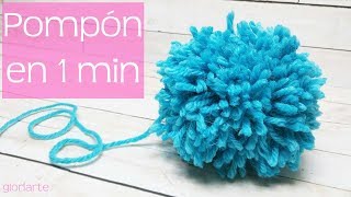 Cómo hacer un pompón en 1 minuto How to make a pompon in 1 minute [upl. by Anwahsal]