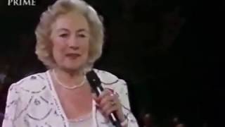 Vera Lynn  We’ll meet again  VE Day 50 1995 [upl. by Liv]