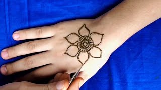 Easy Mehndi Design For Kids Back Hand In Just 2 Minutes  Cute😍Easy Babies Henna Designs 2020 [upl. by Teryn]